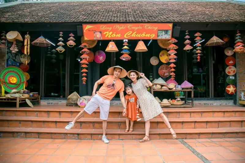 Kh&aacute;m ph&aacute; l&agrave;ng n&oacute;n Chu&ocirc;ng mang đậm hồn Việt giữa l&ograve;ng thủ đ&ocirc; 10
