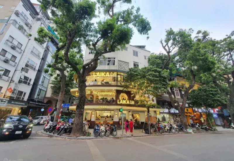 Kh&aacute;m ph&aacute; phố L&ograve; Sũ: địa điểm check - in si&ecirc;u hot tại H&agrave; Nội 5