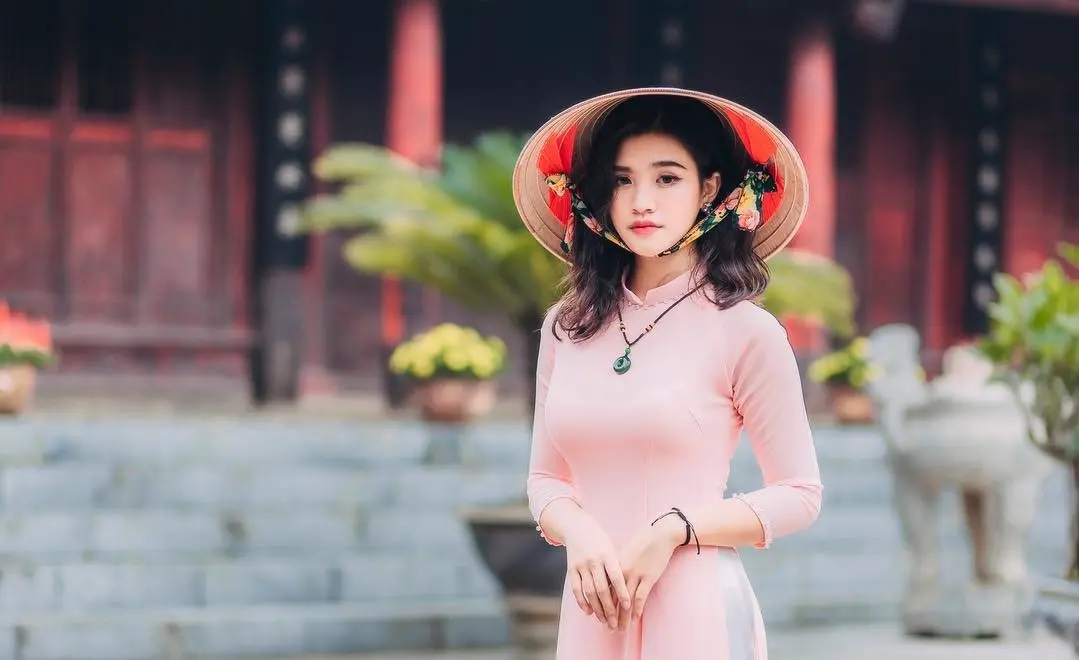Kh&aacute;m ph&aacute; top 5 ng&ocirc;i ch&ugrave;a cầu duy&ecirc;n ở H&agrave; Nội 7
