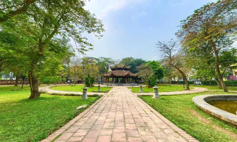 Kinh nghiệm tham quan Văn Miếu-Quốc Tử Gi&aacute;m chi tiết 2026 8