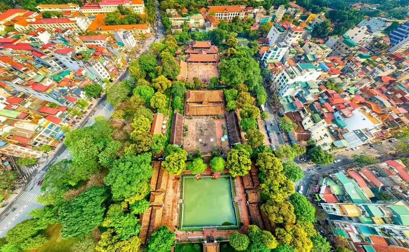 Kinh nghiệm tham quan Văn Miếu-Quốc Tử Gi&aacute;m chi tiết 2026 2
