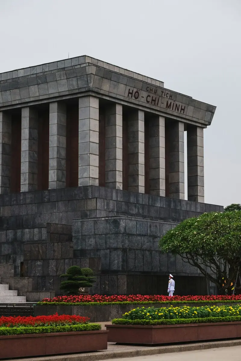 Kinh nghiệm thăm viếng Lăng Chủ tịch Hồ Ch&iacute; Minh 5