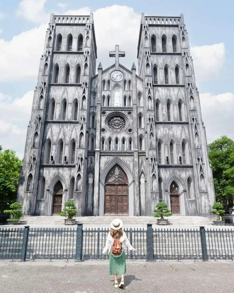 Nh&agrave; thờ lớn H&agrave; Nội với kiến tr&uacute;c Gothic nổi bật giữa l&ograve;ng thủ đ&ocirc; 14