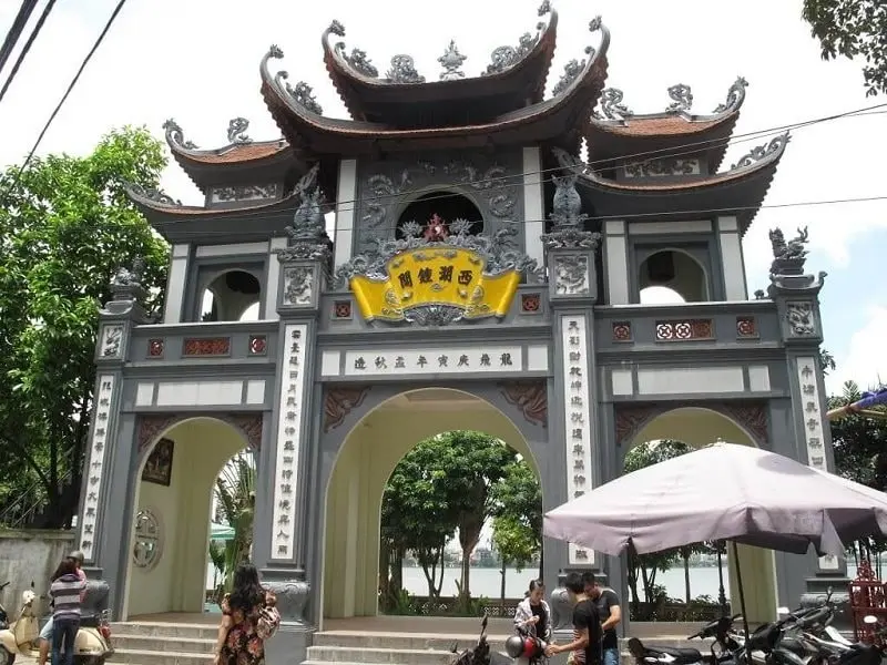Phủ T&acirc;y Hồ linh thi&ecirc;ng n&iacute;u bước người về thủ đ&ocirc; H&agrave; Nội 5