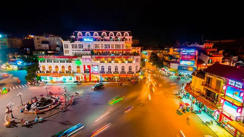 Quảng trường Đ&ocirc;ng Kinh Nghĩa Thục: Tr&aacute;i tim v&ugrave;ng đất Thủ đ&ocirc; 8