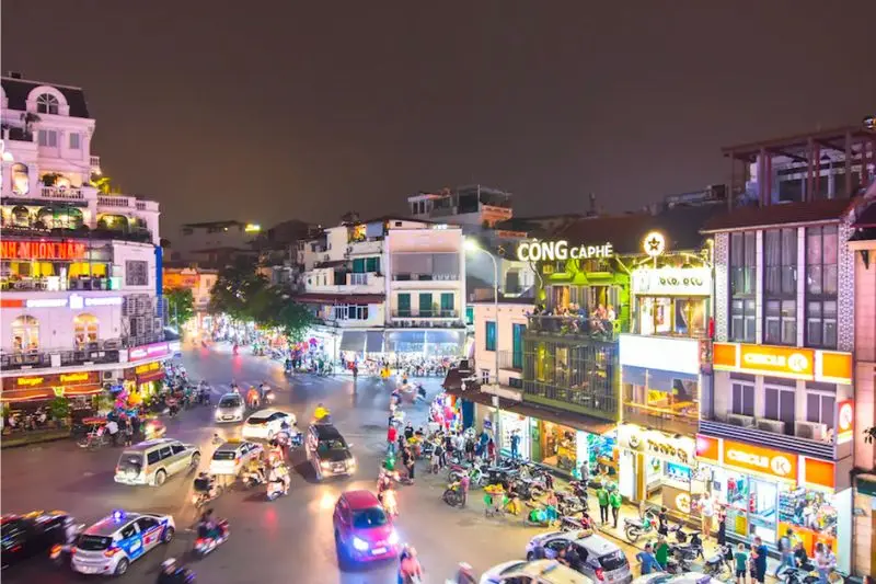 Quảng trường Đ&ocirc;ng Kinh Nghĩa Thục: Tr&aacute;i tim v&ugrave;ng đất Thủ đ&ocirc; 11