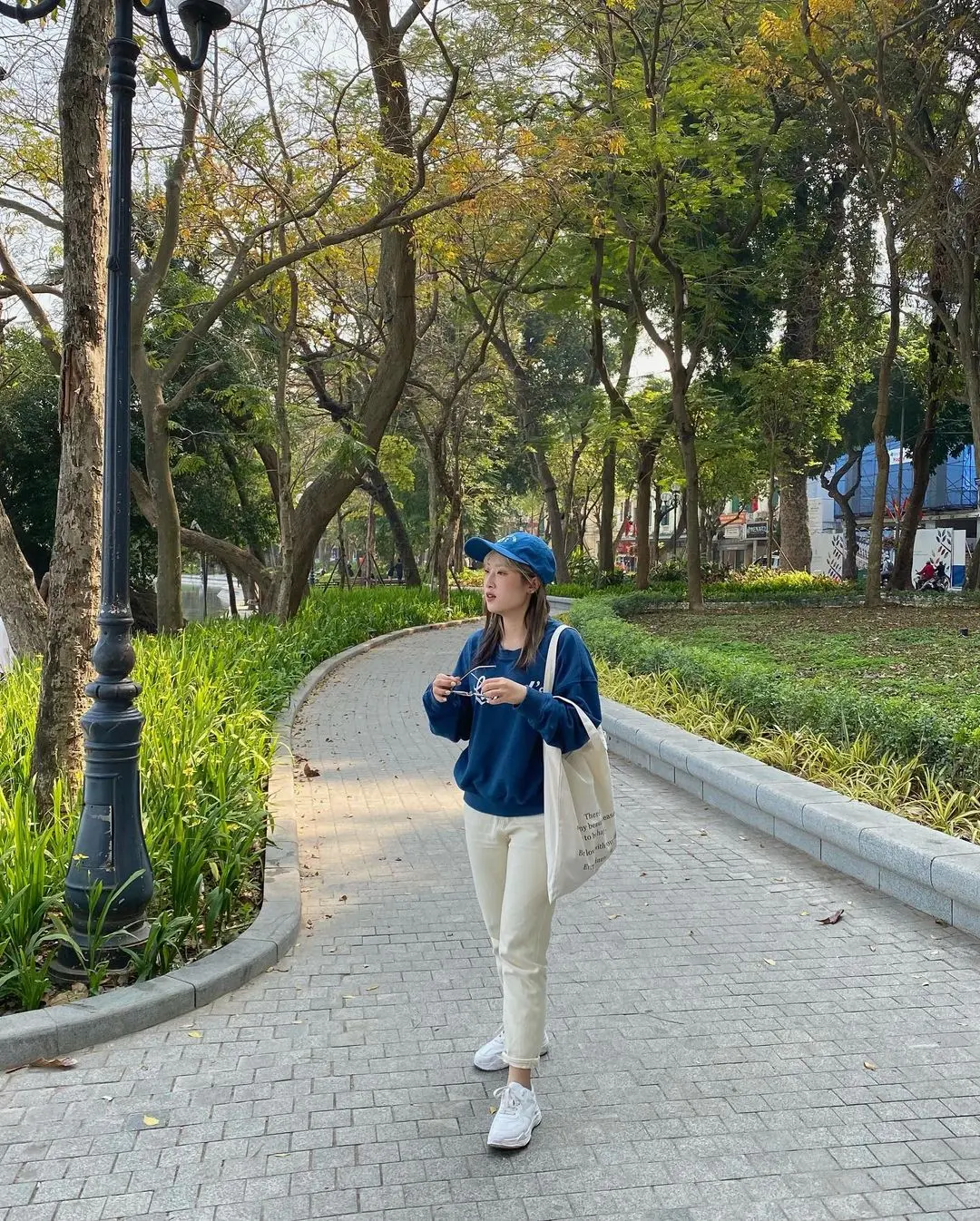 Tận hưởng m&ugrave;a thu H&agrave; Nội đẹp rung động l&ograve;ng người 6