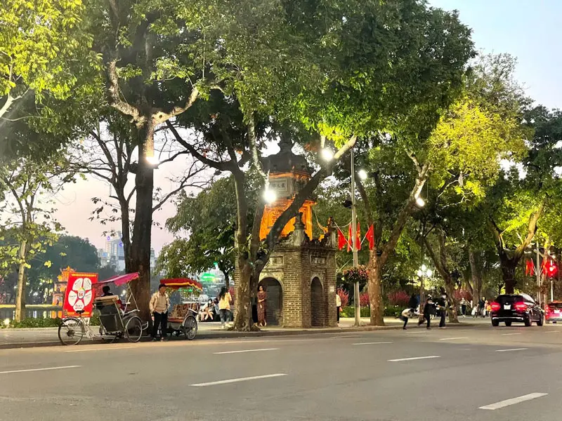 Th&aacute;p H&ograve;a Phong, dấu t&iacute;ch lịch sử trăm năm c&ograve;n m&atilde;i c&ugrave;ng thủ đ&ocirc; 6