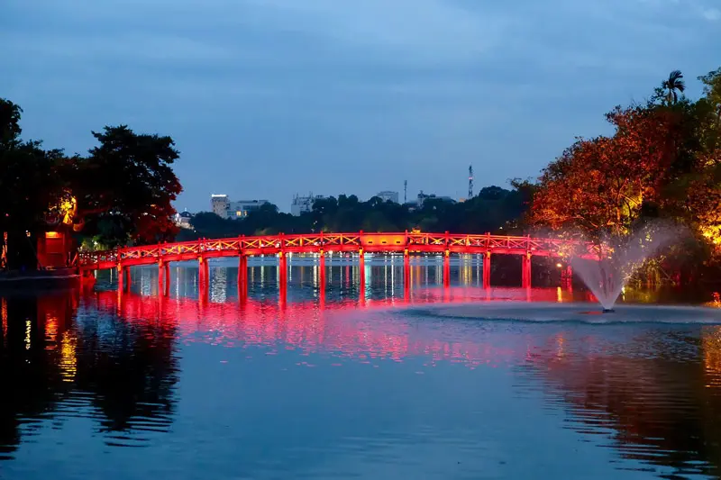 Th&aacute;p H&ograve;a Phong, dấu t&iacute;ch lịch sử trăm năm c&ograve;n m&atilde;i c&ugrave;ng thủ đ&ocirc; 11