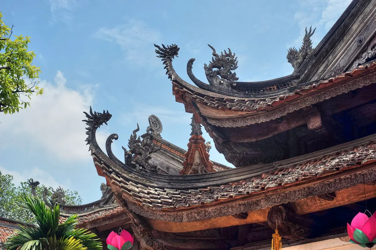 Thưởng thức lối kiến tr&uacute;c độc đ&aacute;o với ch&ugrave;a T&acirc;y Phương H&agrave; Nội 3
