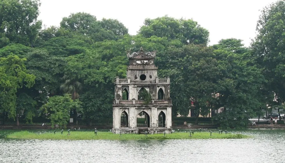 Về thăm Th&aacute;p R&ugrave;a - Biểu tượng du lịch t&acirc;m linh giữa l&ograve;ng H&agrave; Nội 2