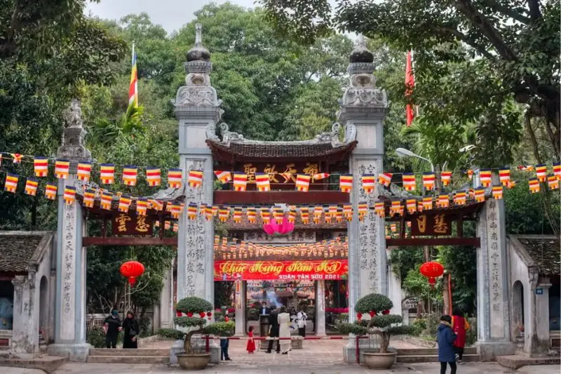 Viếng thăm ch&ugrave;a L&aacute;ng với n&eacute;t đẹp uy nghi gần 900 năm tuổi 3