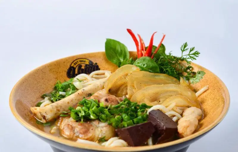 10+ quán bún bò Huế ngon, chuẩn bị và đông khách tại Hà Nội 9