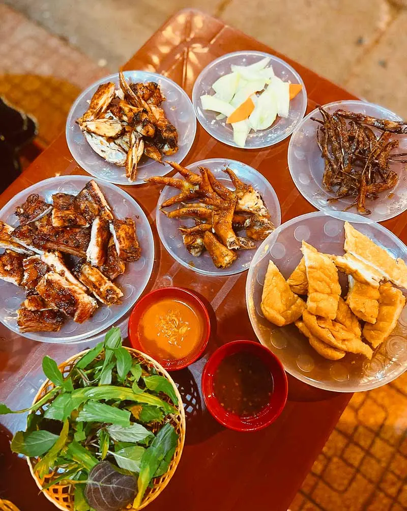 10+ qu&aacute;n ch&acirc;n g&agrave; nướng H&agrave; Nội ngon thần sầu 10