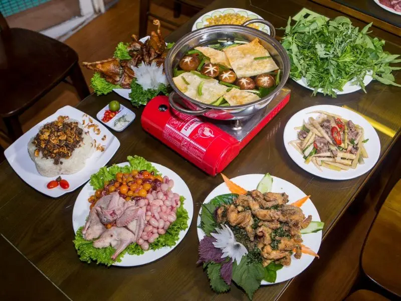 12 địa điểm thưởng thức lẩu ch&aacute;o H&agrave; Nội thơm ngon nức tiếng 3