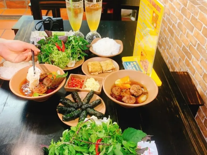 13 quán ăn trưa Hà Nội: Từ nhà hàng sang trọng đến bình dân 10