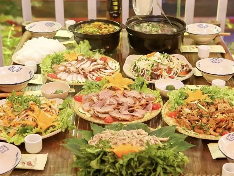 13 quán ăn trưa Hà Nội: Từ nhà hàng sang trọng đến bình dân 6