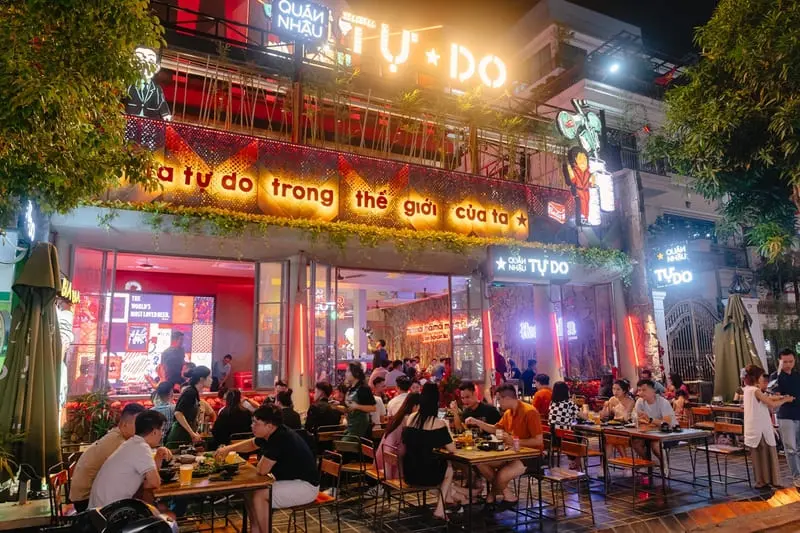 17 cơ sở Quán Nhậu Tự Do tại Hà Nội với không gian độc đáo 15