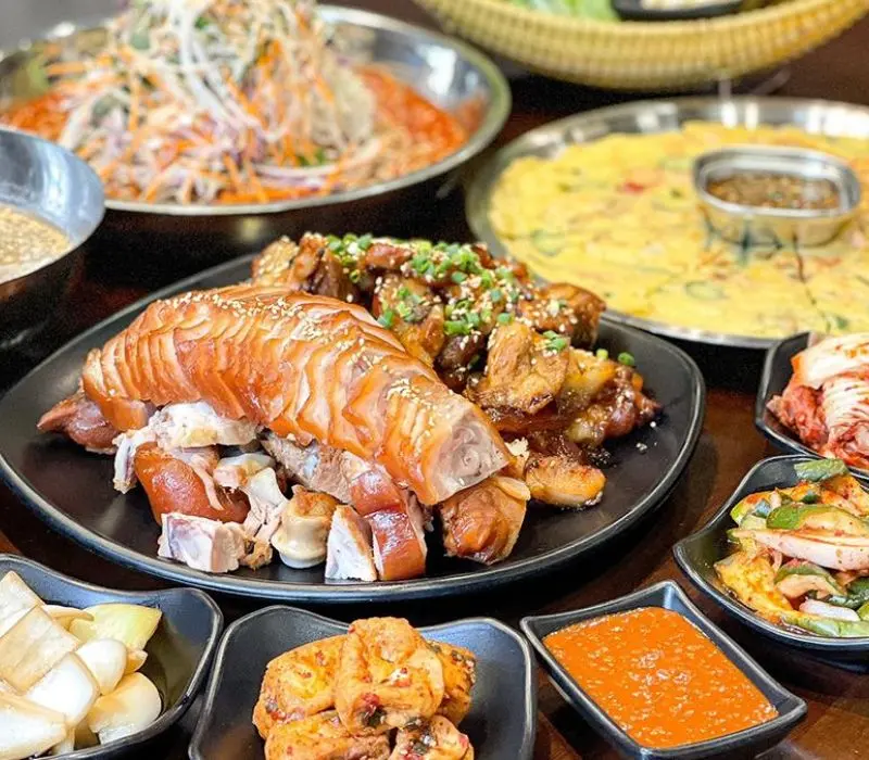 20 qu&aacute;n ăn H&agrave;n Quốc ngon đ&uacute;ng điệu nhất H&agrave; Nội 7