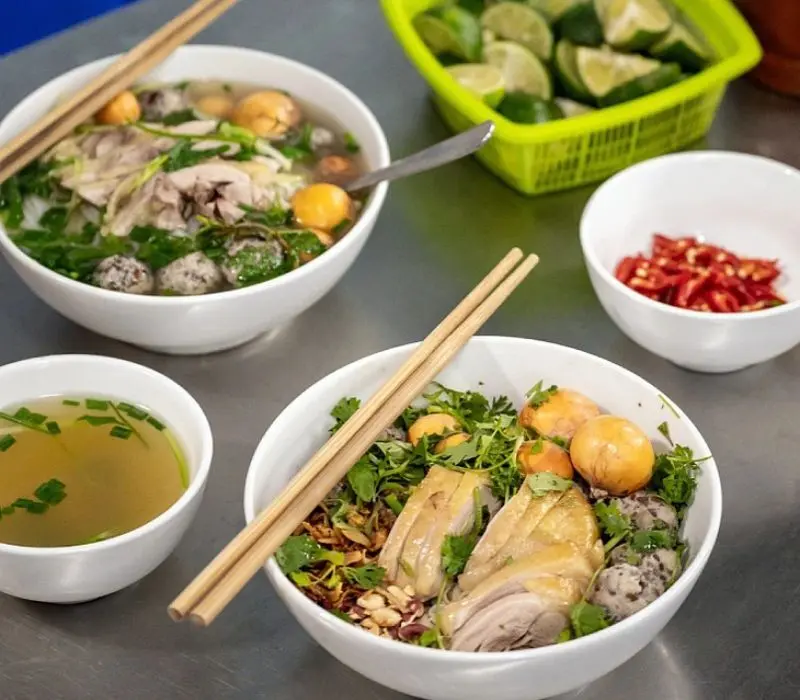 22 điểm ăn đ&ecirc;m H&agrave; Nội với những qu&aacute;n ngon kh&oacute; cưỡng 13