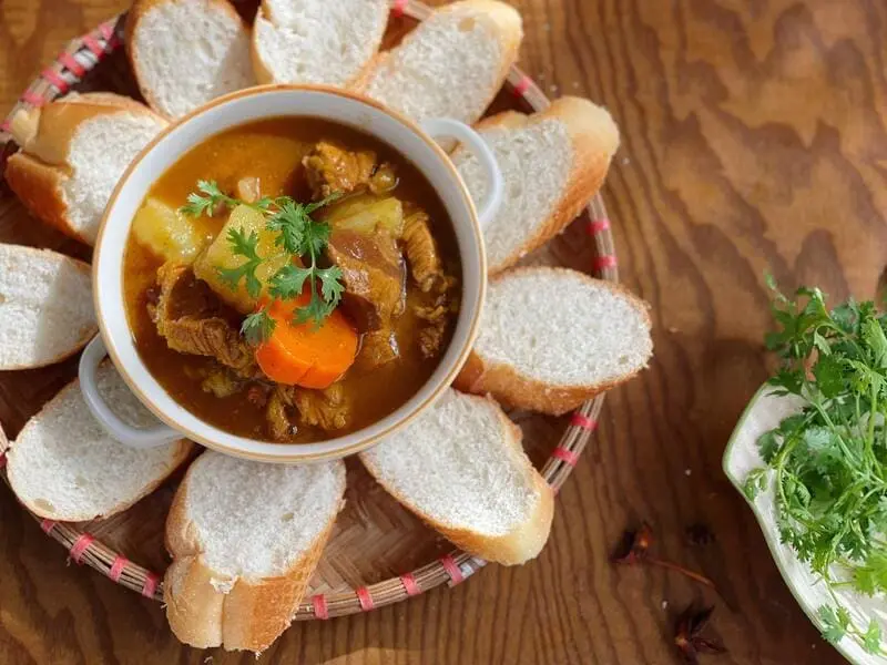 7 tiệm b&aacute;nh m&igrave; sốt vang trứ danh thủ đ&ocirc; bạn n&ecirc;n thử ngay 2
