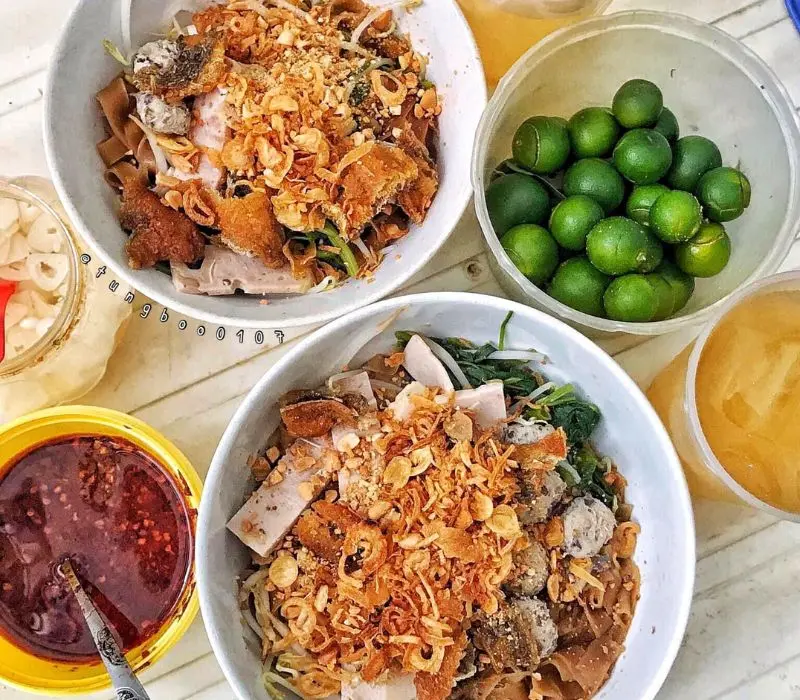 9 qu&aacute;n b&aacute;nh đa trộn H&agrave; Nội hấp dẫn t&iacute;n đồ ẩm thực 10
