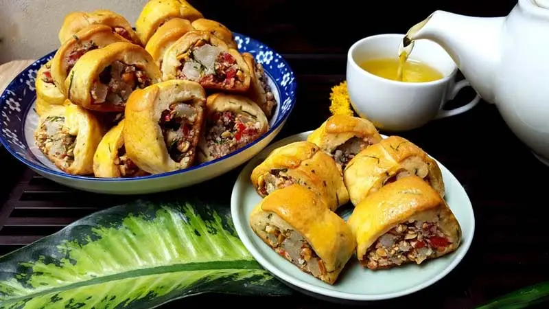 B&aacute;nh chả H&agrave; Nội, m&oacute;n ăn đặc sản đậm đ&agrave; hương vị H&agrave; th&agrave;nh 2
