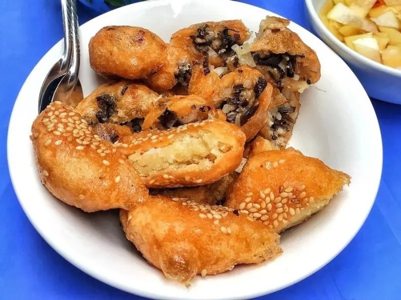 B&aacute;nh r&aacute;n mặn H&agrave; Nội, m&oacute;n ngon b&igrave;nh dị n&iacute;u ch&acirc;n bao người 5