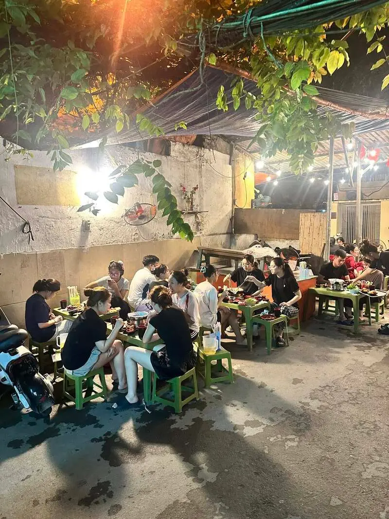 Beo Nướng: Qu&aacute;n ăn c&oacute; &ldquo;Cậu V&agrave;ng&rdquo; giống tựa game Phở Anh Hai 9