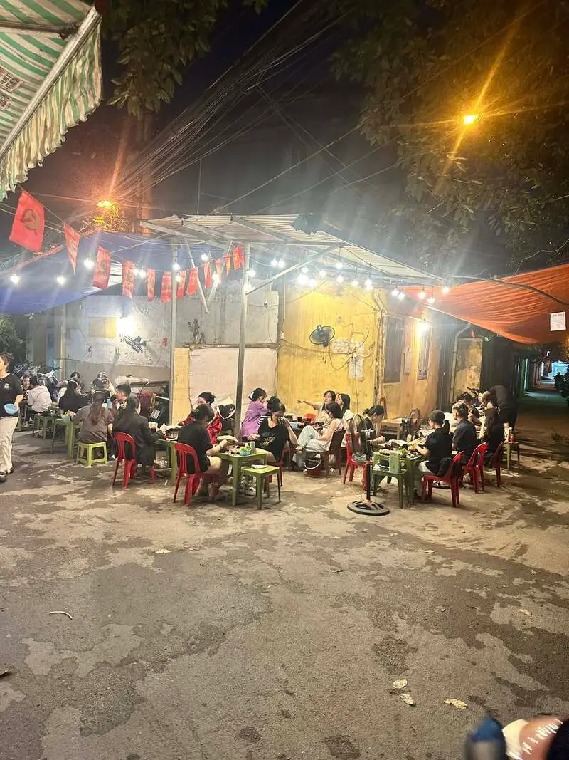 Beo Nướng: Qu&aacute;n ăn c&oacute; &ldquo;Cậu V&agrave;ng&rdquo; giống tựa game Phở Anh Hai 7