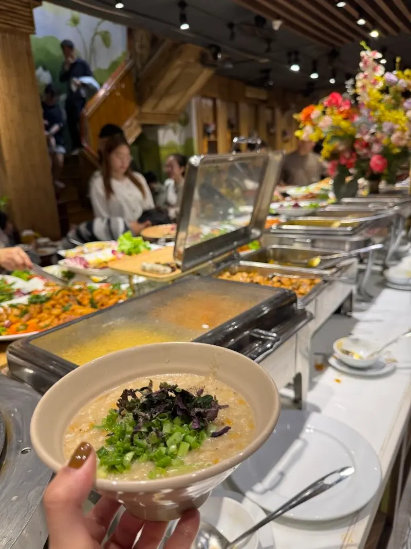 Buffet Chay Hương Thiền H&agrave; Nội mang hương vị thanh đạm tr&ograve;n đầy 8