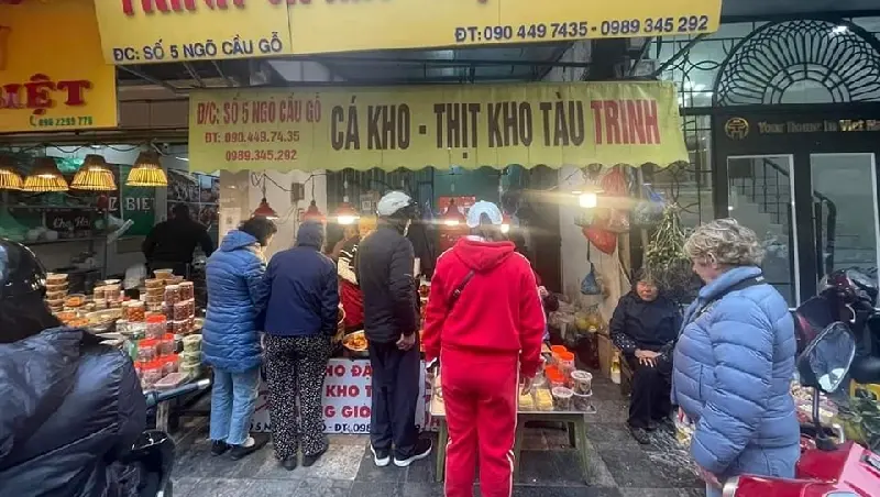 C&aacute; kho Trinh chợ H&agrave;ng B&egrave;: M&oacute;n ăn truyền thống vị H&agrave; Nội xưa 8