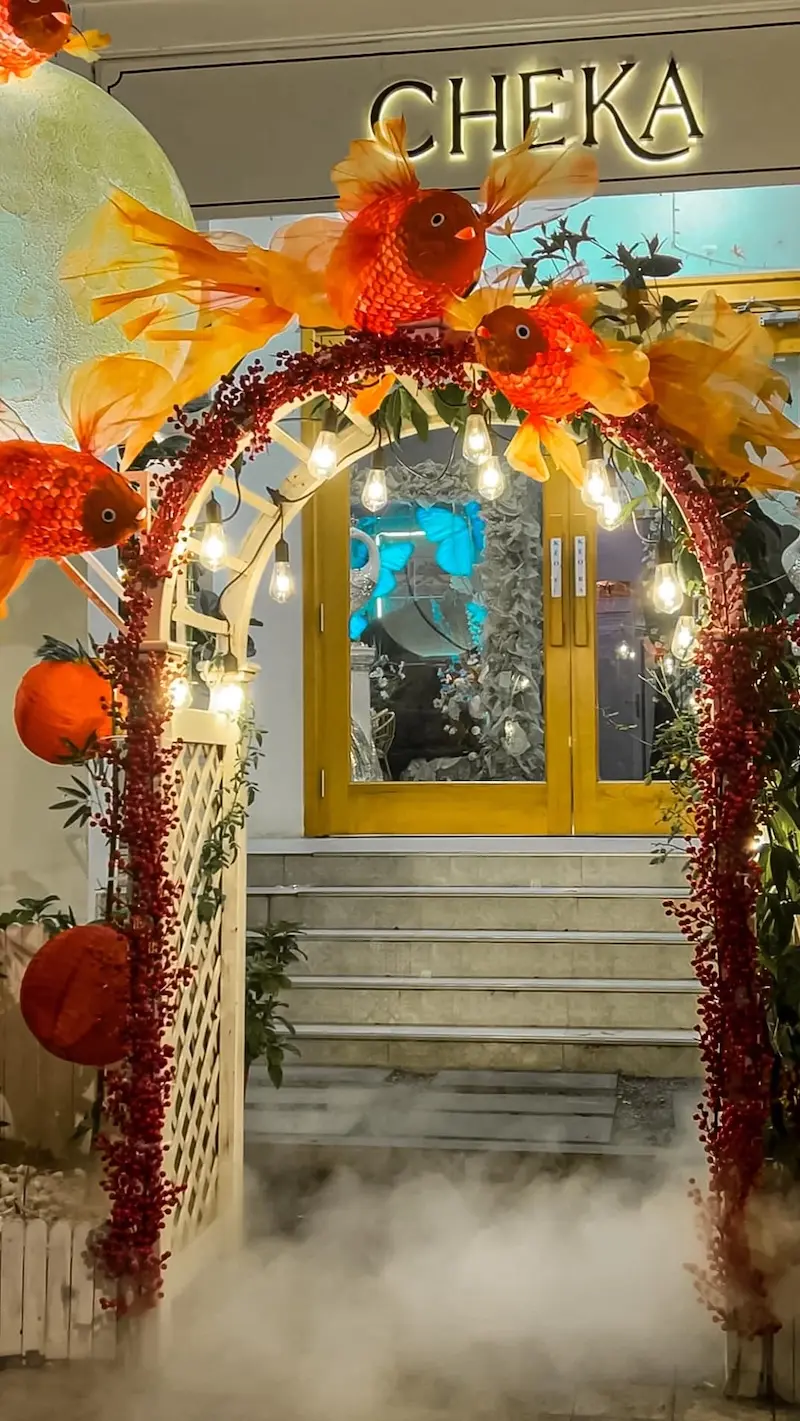 Cheka Cafe: Thi&ecirc;n đường check-in Noel l&atilde;ng mạn tại H&agrave; Nội 2