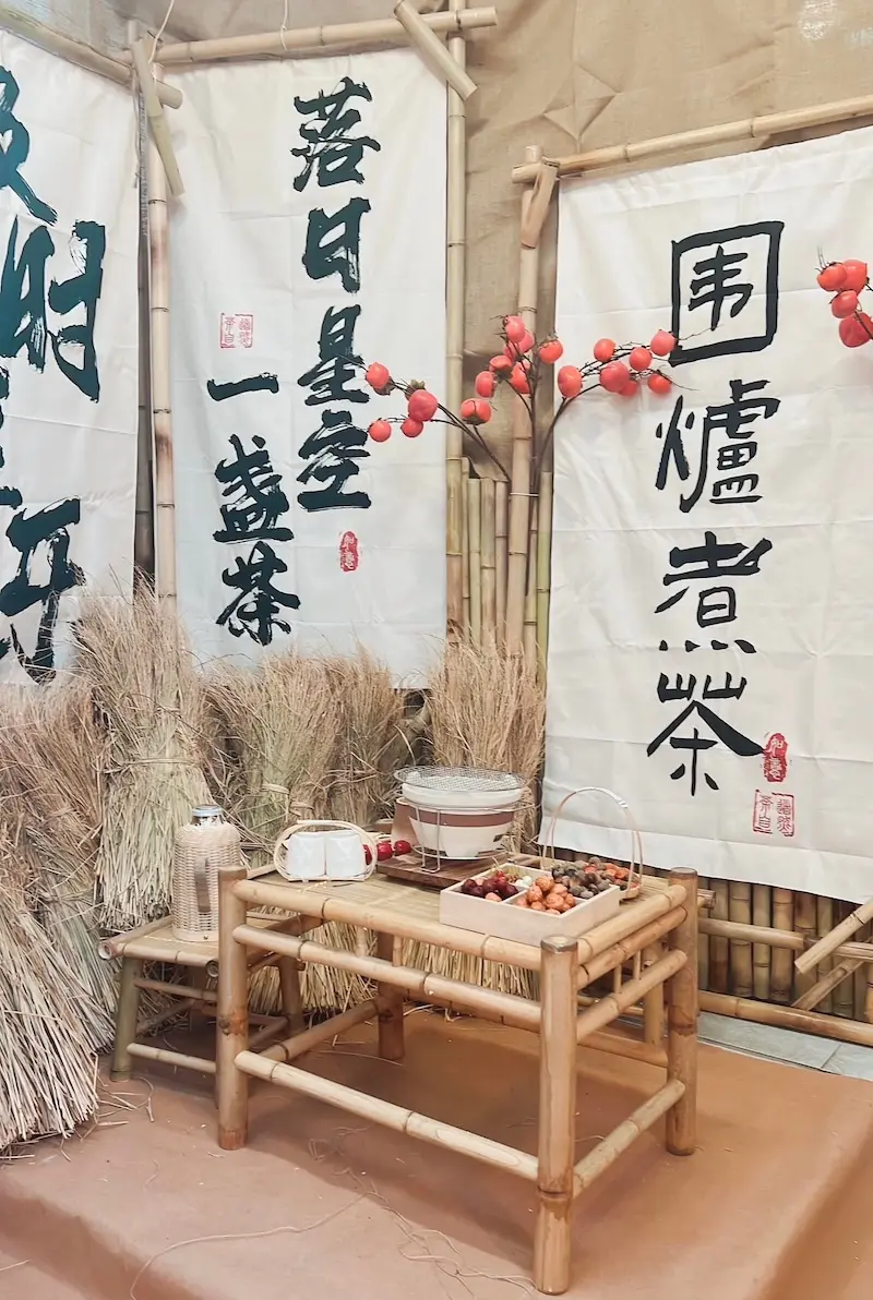 Cheka Cafe: Thi&ecirc;n đường check-in Noel l&atilde;ng mạn tại H&agrave; Nội 9