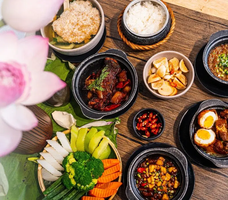 Cơm Đốt Thố L&atilde;o Đại, hương vị tuyệt hảo kh&oacute; c&oacute; thể chối từ 3