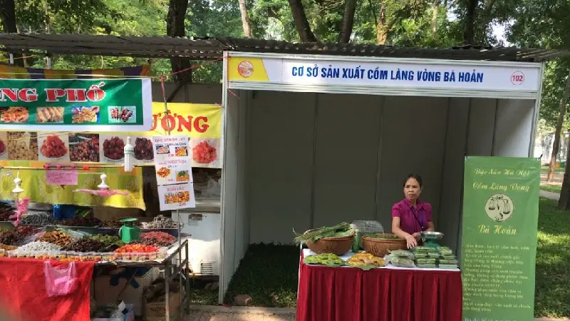 Cốm L&agrave;ng V&ograve;ng v&agrave; top 8 địa điểm b&aacute;n cốm nổi tiếng H&agrave; Nội 7