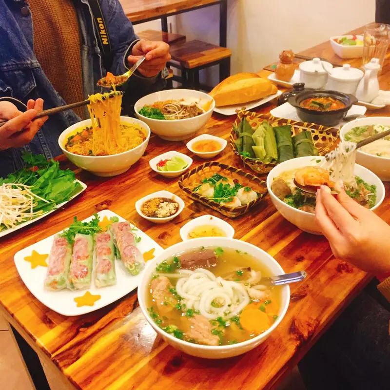 Điểm danh 10 qu&aacute;n b&aacute;nh canh H&agrave; Nội ăn l&agrave; ghiền 3