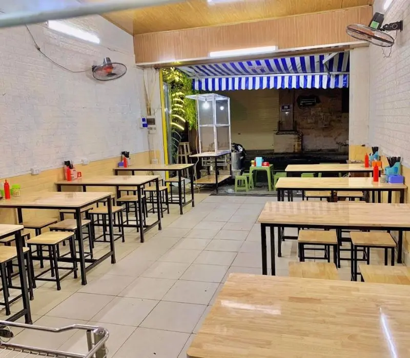 Điểm danh 10 qu&aacute;n phở b&ograve; sốt vang đặc sắc của H&agrave; Nội 3