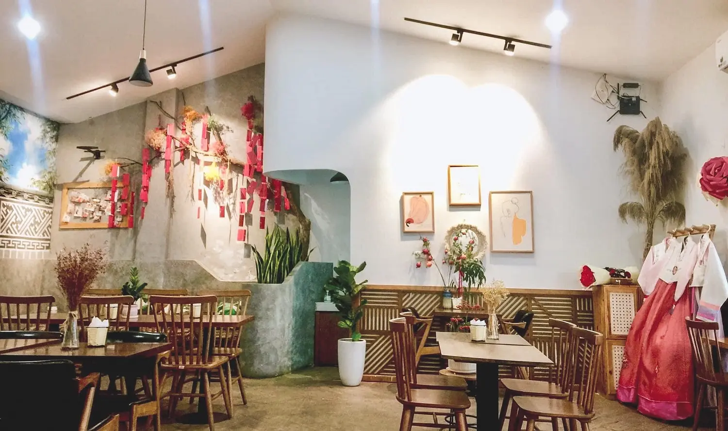 Điểm mặt những qu&aacute;n cafe đẹp H&agrave; Nội với nhiều kh&ocirc;ng gian tuyệt vời 7