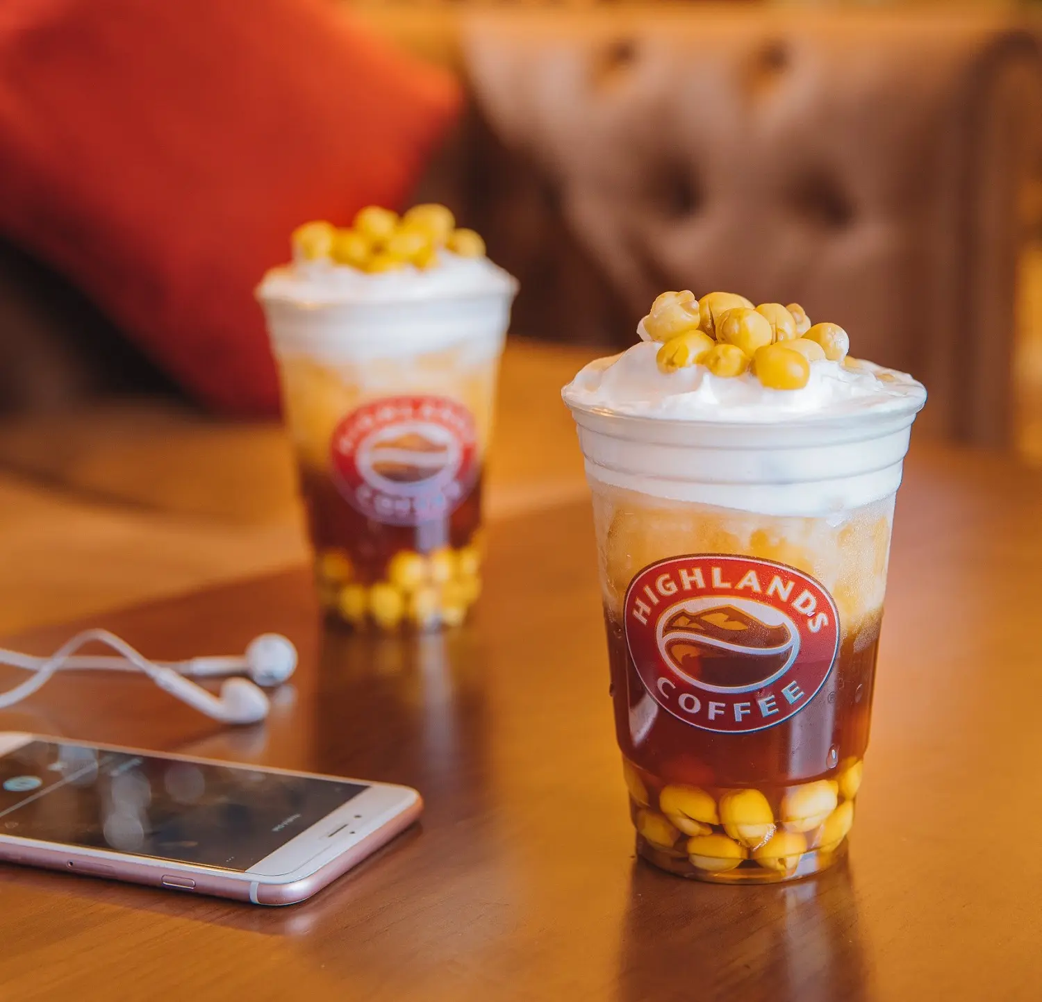 Điểm mặt những qu&aacute;n cafe đẹp H&agrave; Nội với nhiều kh&ocirc;ng gian tuyệt vời 15