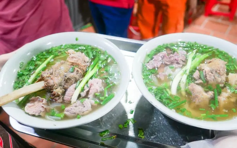 Ghé thăm quán phở Hồ Lợi, thưởng thức hương vị đặc trưng Hà Thành 8