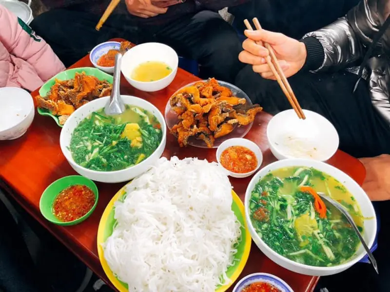 Kh&aacute;m ph&aacute; 10 qu&aacute;n b&uacute;n c&aacute; H&agrave; Nội nức tiếng thủ đ&ocirc; 9