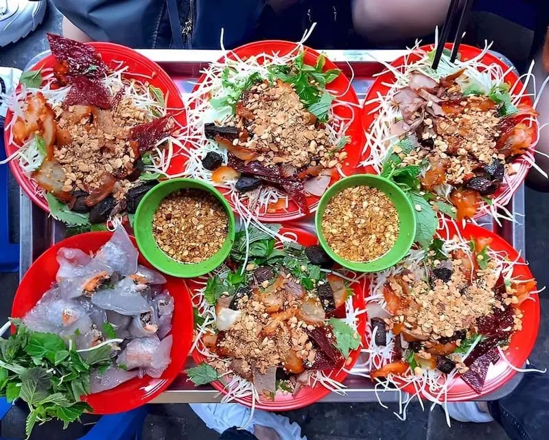 M&aacute;ch nhỏ bạn 10 qu&aacute;n nộm b&ograve; kh&ocirc; ngon ở H&agrave; Nội được d&acirc;n s&agrave;nh ăn m&ecirc; t&iacute;t 11