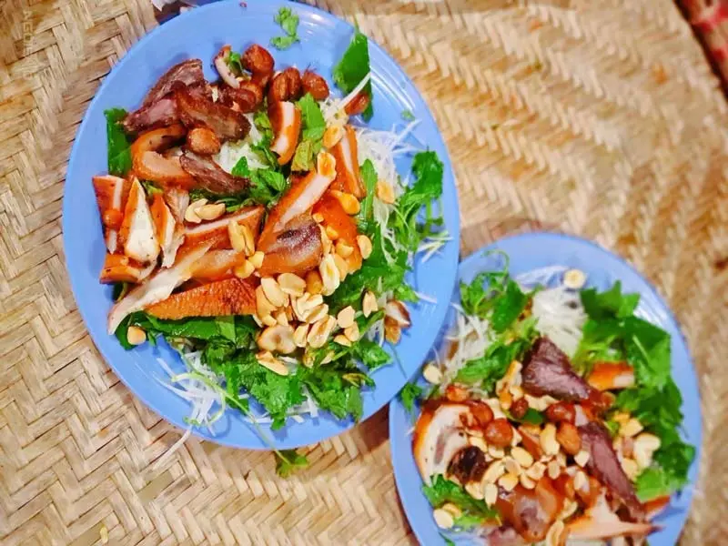 M&aacute;ch nhỏ bạn 10 qu&aacute;n nộm b&ograve; kh&ocirc; ngon ở H&agrave; Nội được d&acirc;n s&agrave;nh ăn m&ecirc; t&iacute;t 8