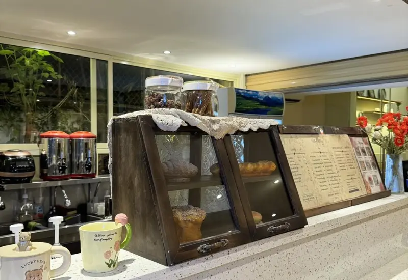Miffy Coffee: Thi&ecirc;n đường &ldquo;sống ảo&rdquo; đẹp m&ecirc; ly tại H&agrave; Nội 3
