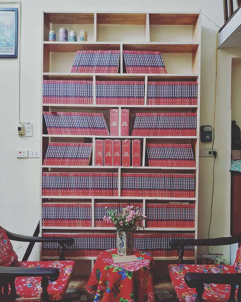 Những tiệm c&agrave; ph&ecirc; ở H&agrave; Nội ẩn m&igrave;nh giữa khu tập thể cũ 7