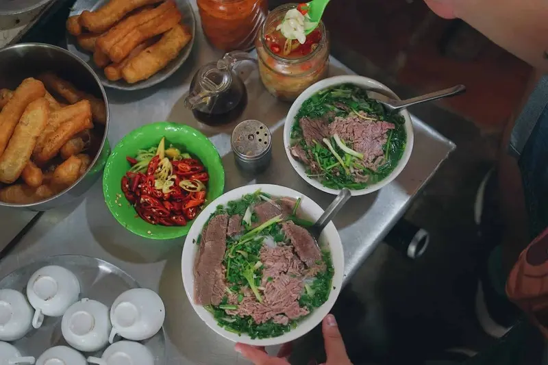Phở Th&igrave;n Bờ Hồ nơi người H&agrave; Nội t&igrave;m về để ho&agrave;i niệm 7