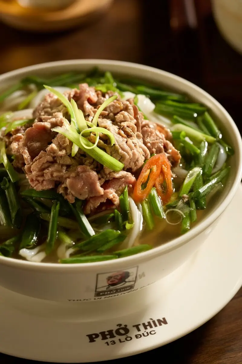 Phở Th&igrave;n L&ograve; Đ&uacute;c v&agrave; Phở Th&igrave;n Bờ Hồ, những c&aacute;i t&ecirc;n hấp dẫn trong l&agrave;ng phở thủ đ&ocirc; 5