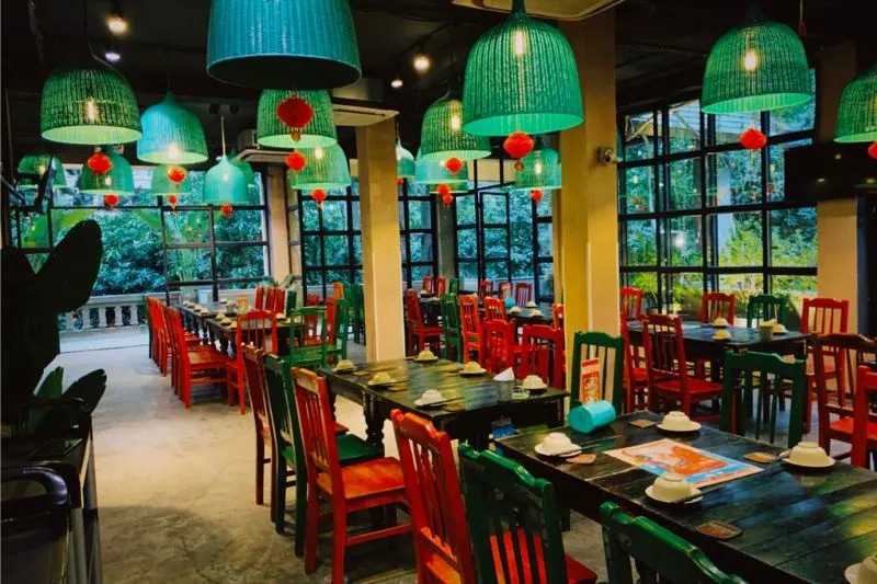 Review Hẻm Qu&aacute;n: Nơi mang ẩm thực S&agrave;i G&ograve;n đến thủ đ&ocirc; H&agrave; Nội 8