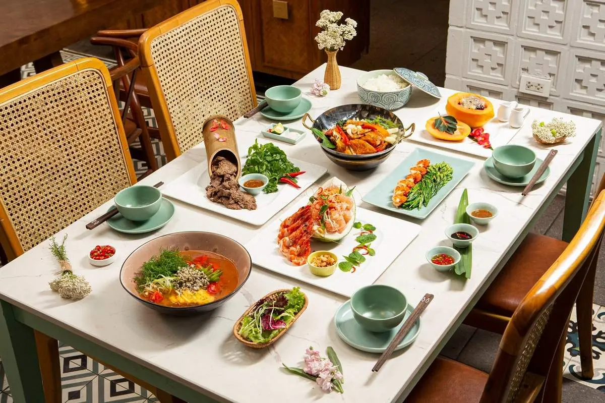 Sự chuyển m&igrave;nh tinh tế, h&agrave;i h&ograve;a giữa truyền thống v&agrave; c&aacute;ch t&acirc;n tại Ngon Garden 17